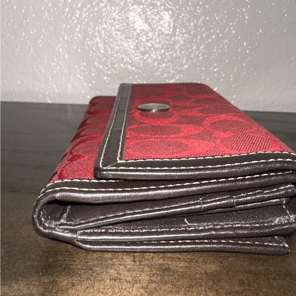 Coach Signature Vintage C Wallet Red Canvas & Brown Leather - Picture 3 of 4